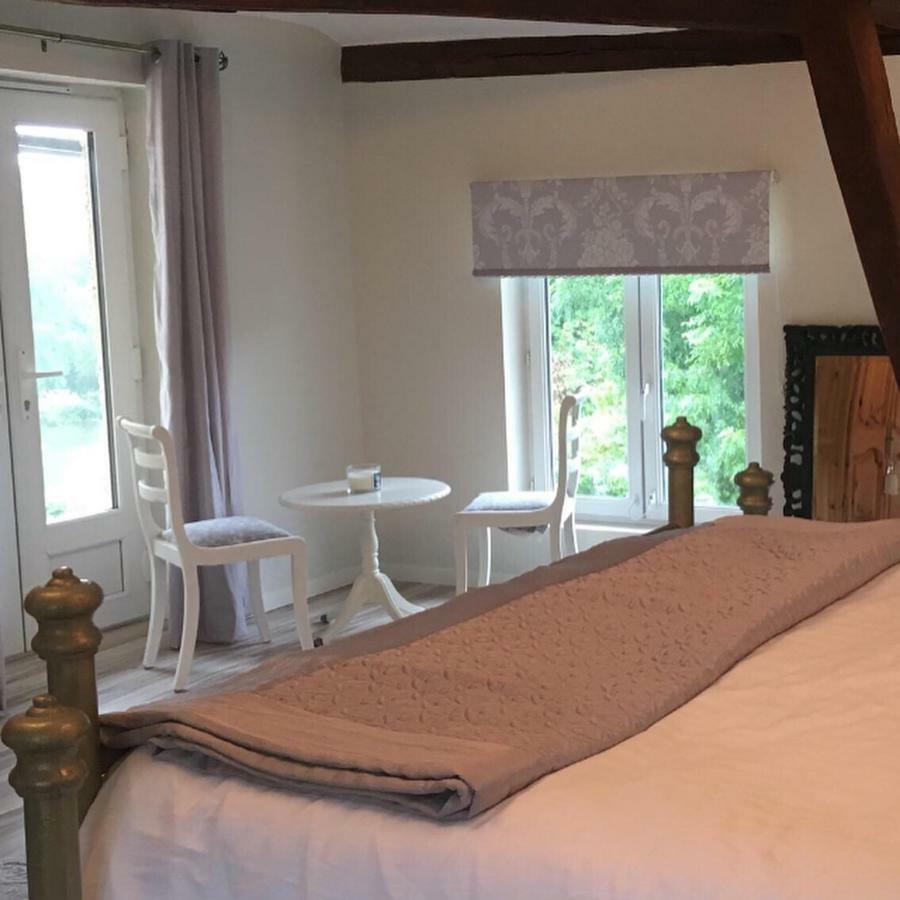Chez Broche Bed & Breakfast Mazerolles  Екстериор снимка